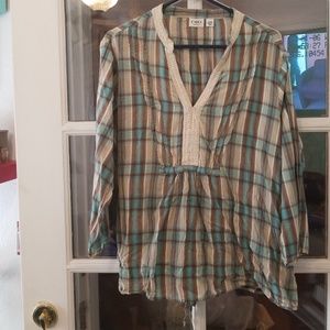 Plaid 3/4 length sleeve top
